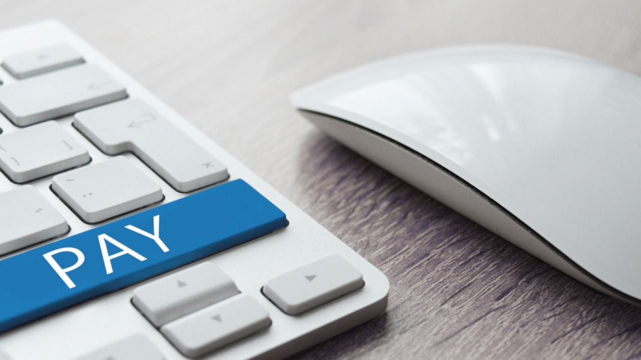 Câtă încredere au românii în magazinele online și cum plătesc