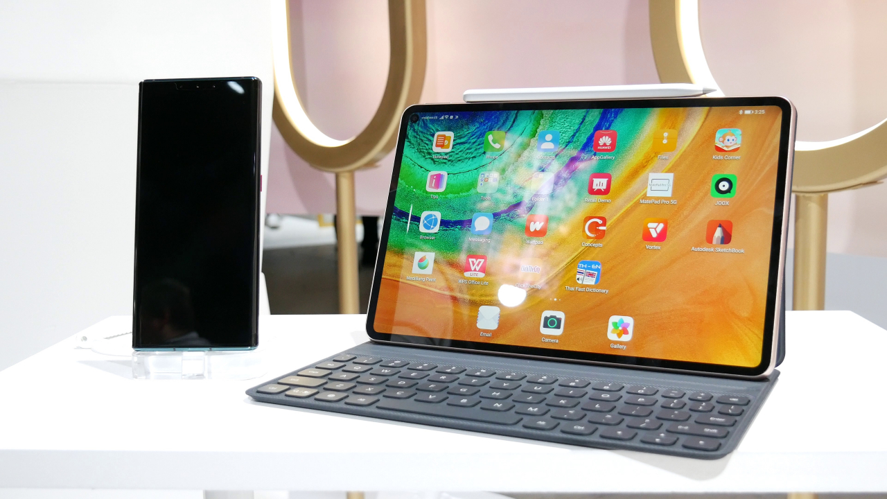 Huawei Mate Pad Pro 5G, prima tabletă cu încărcare wireless