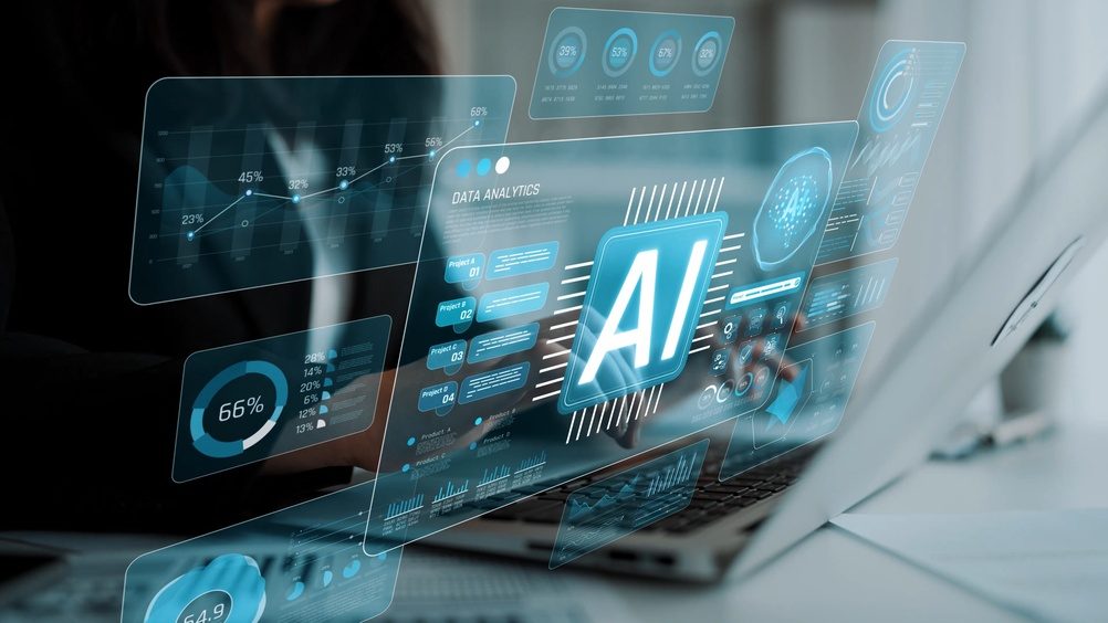 2026, anul restructurărilor în tech motivate de AI. Companiile care au anunțat că dau afară oameni din acest motiv