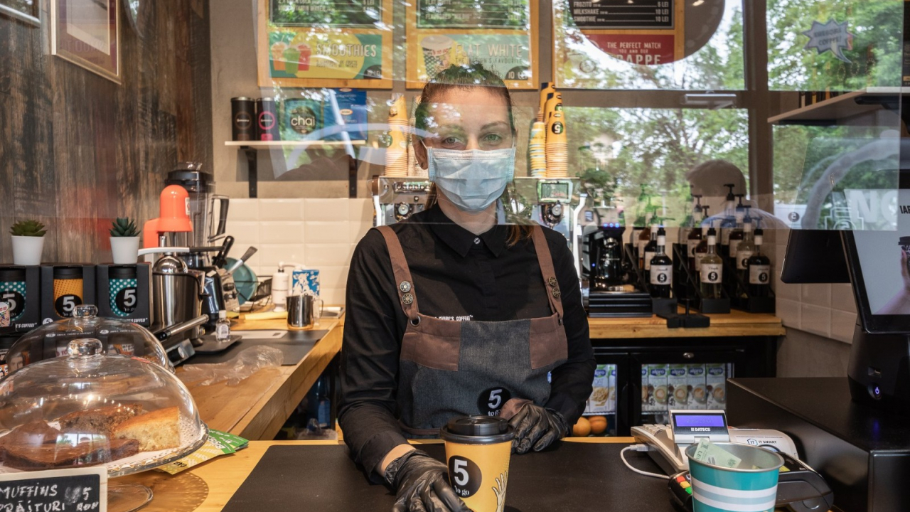 Franciza 5 to go: un an gratuit, fără taxă de franciză, pentru noile cafenele