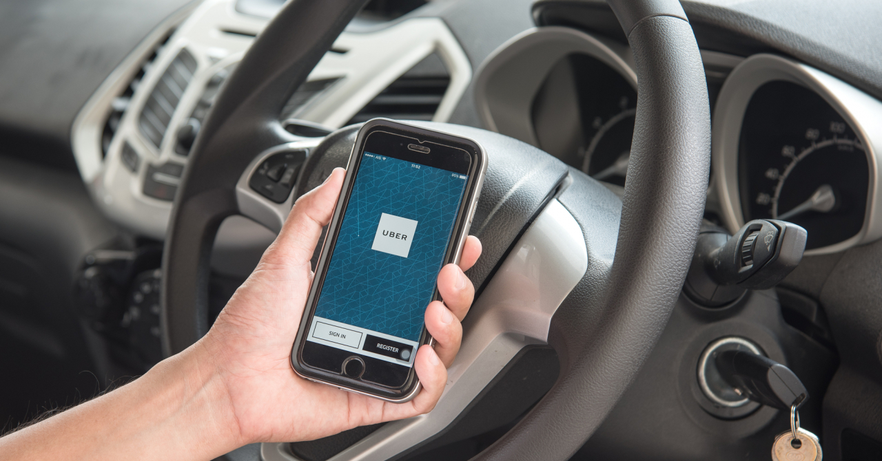 Uber introduce măsuri de siguranță în aplicație