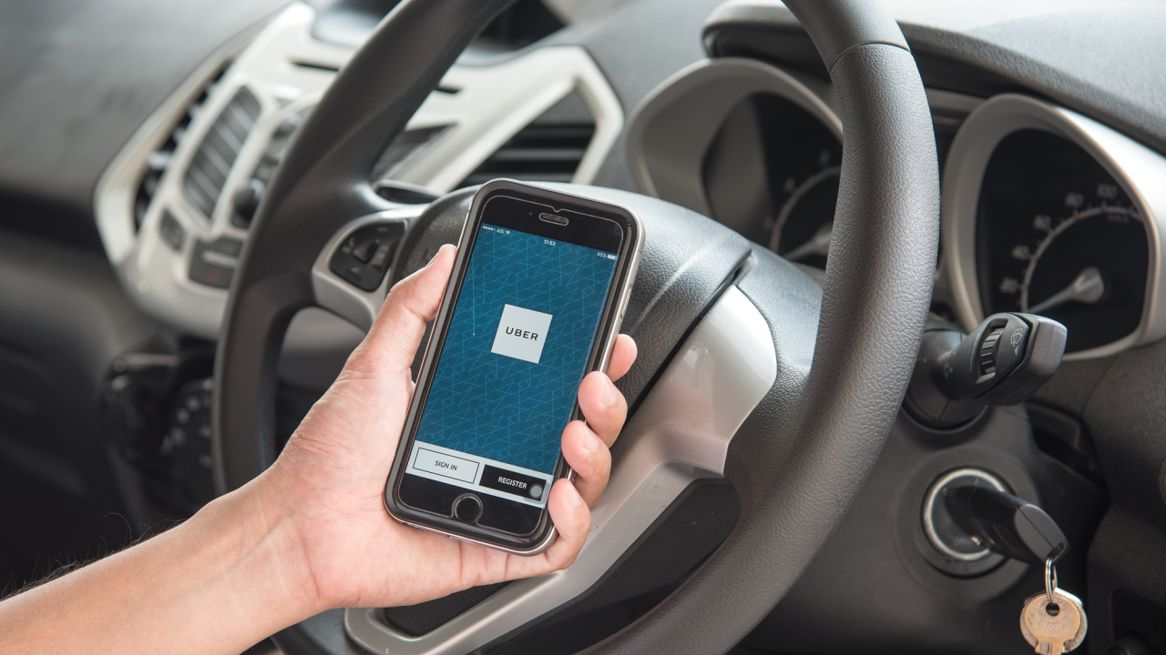 Uber introduce măsuri de siguranță în aplicație