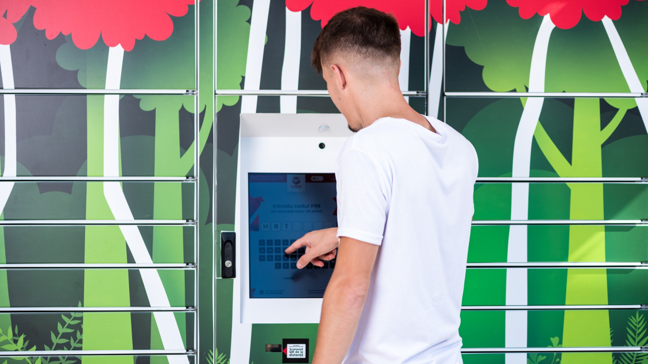 Sameday easyway: oamenii pot trimite colete folosind rețeaua de easybox-uri