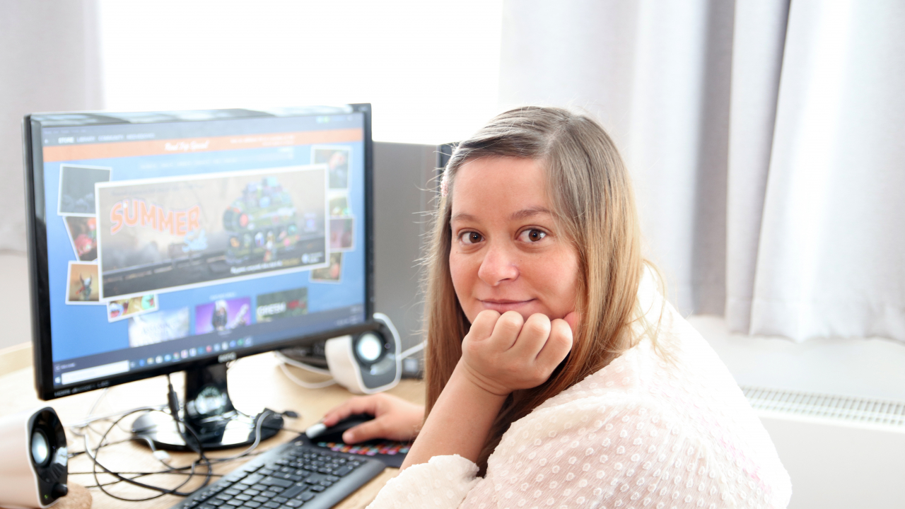 Platforma care explică jocurile video părinților din România