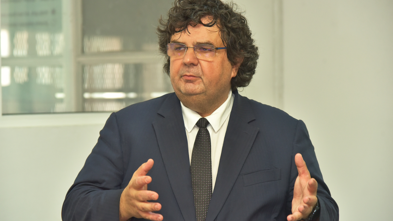 Planul UPT pentru a atrage studenții străini pentru a reduce criza de specialiști