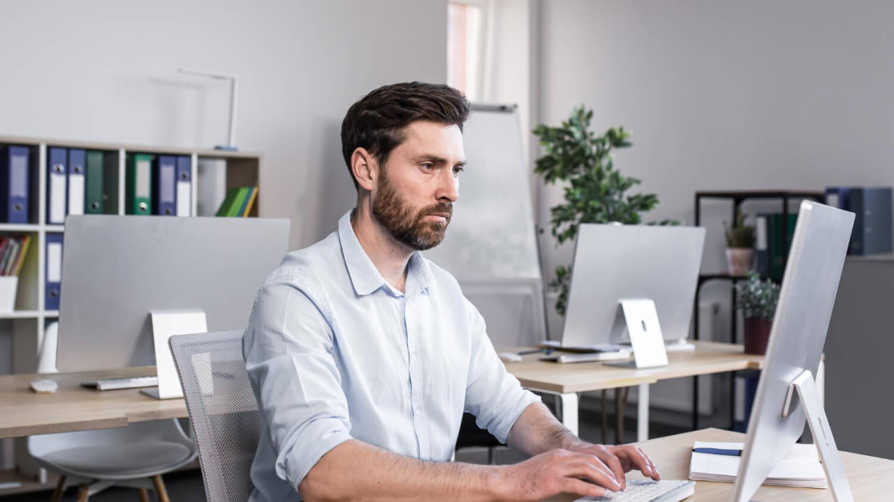 Soluția optimă pentru monitorizarea timpului lucrat de angajați