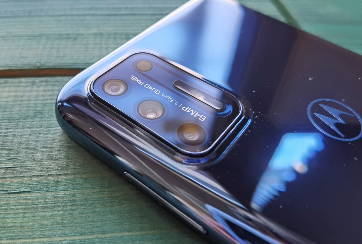 Trei ani garanție pentru telefoanele din gama moto g cumpărate în noiembrie