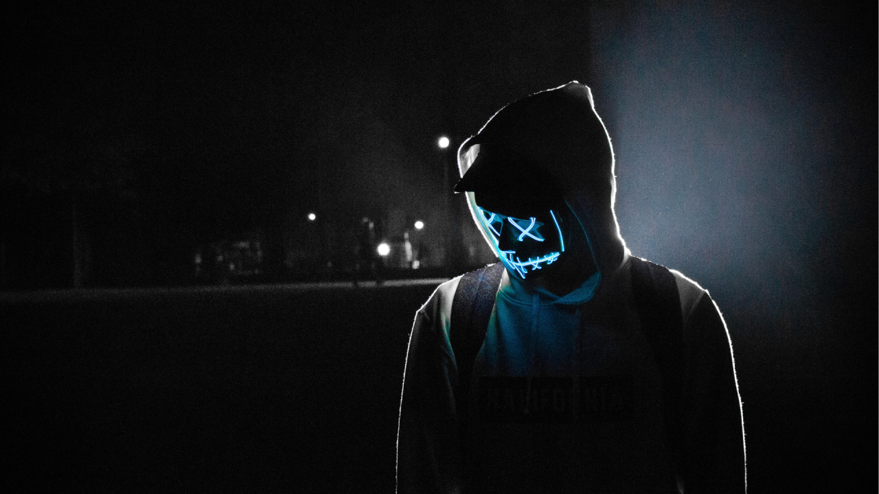 Reclamele înșelătoare de pe Facebook se mută și pe YouTube și Google. Ce promit hackerii și de ce să vă feriți