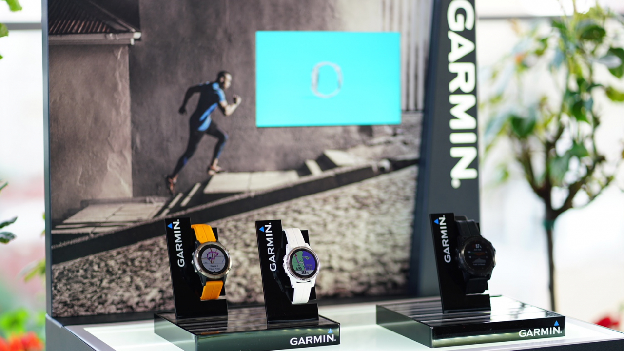 Garmin lansează local ceasuri cu hărți integrate și plăți contactless
