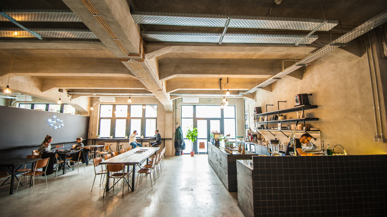 Aerul de Berlin care reunește tinerii la București