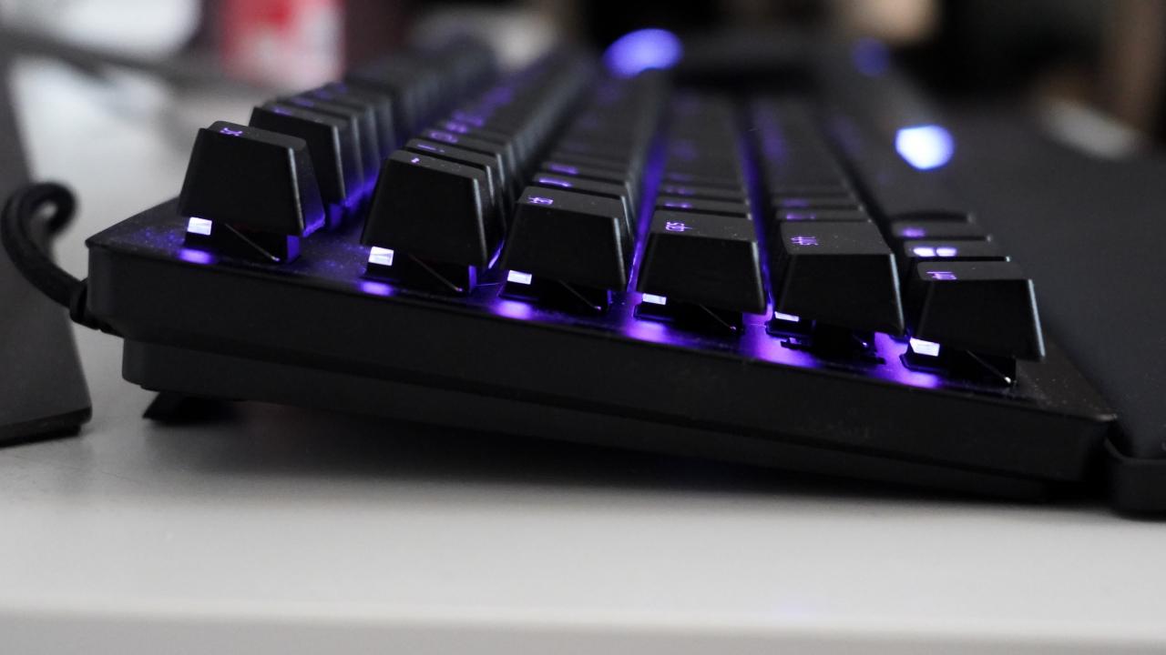 Review Razer Huntsman V2 Tenkeyless - noua mea tastatură preferată
