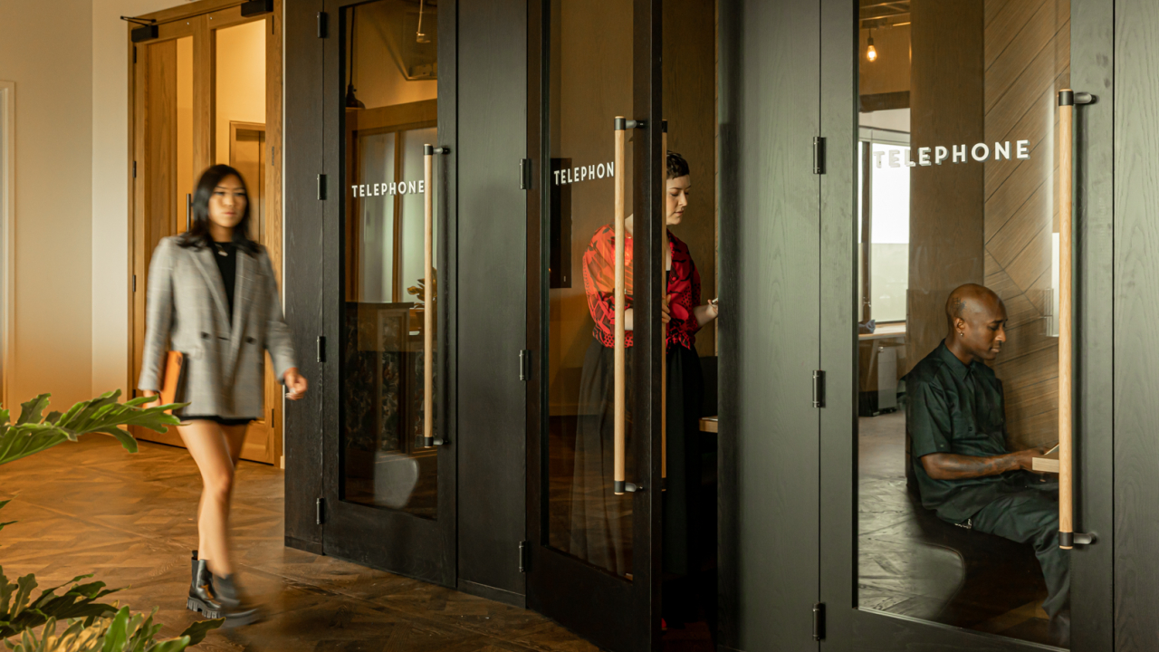 Studiu: angajații vor ca firmele să susțină echilibrul dintre viața profesională și cea personală