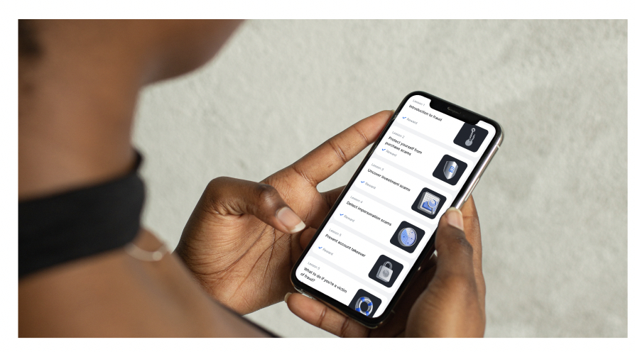 Revolut introduce identificarea biometrică pentru a proteja banii clienților
