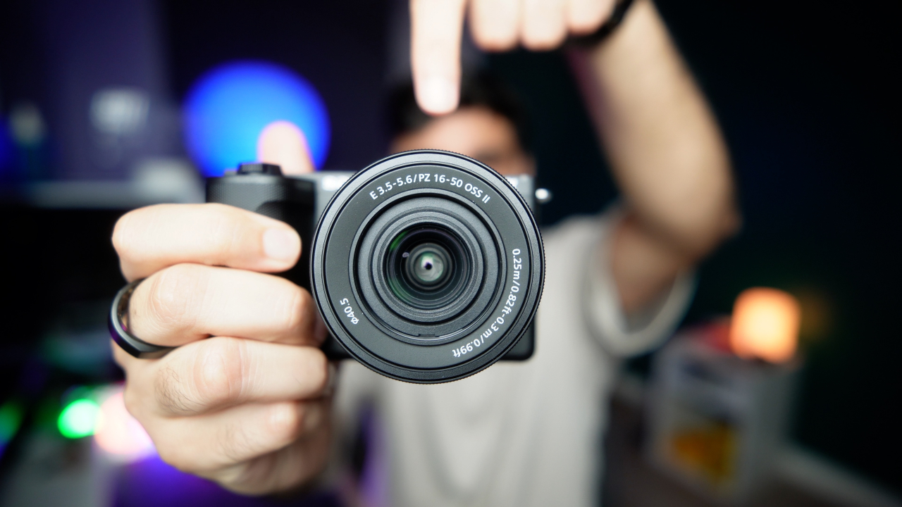 Sony lansează camera ZV-E10 II pentru creatori de conținut