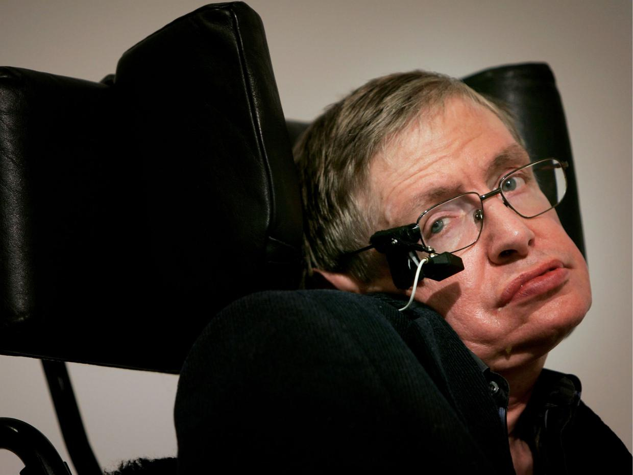 Stephen Hawking a murit. Viața fizicianului în cifre relevante