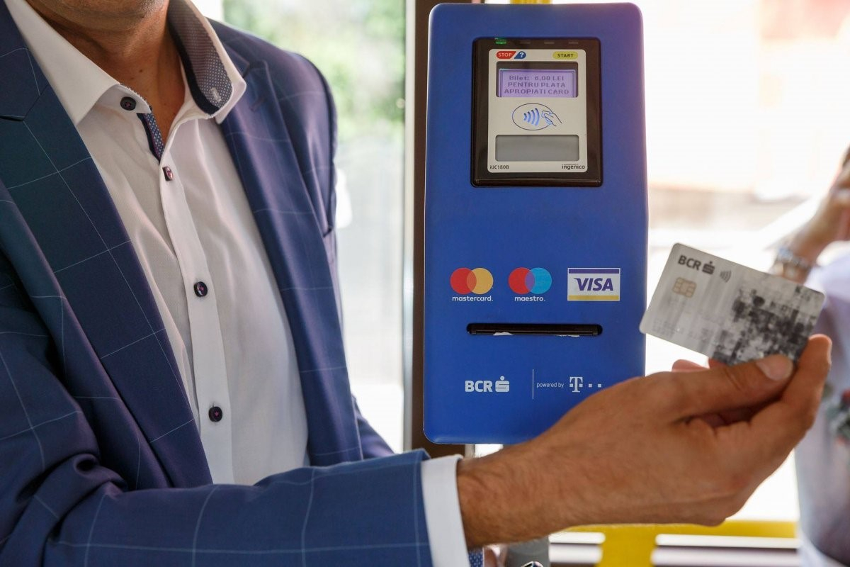 Plata contactless în mijloacele de transport în comun din Craiova, mulțumită BCR