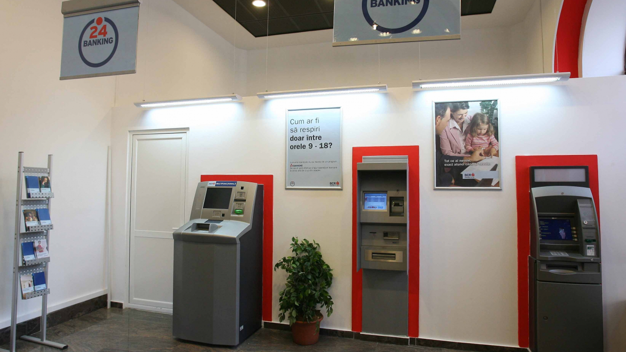 BCR lansează George Moneyback - cum primești reduceri dacă faci cumpărături