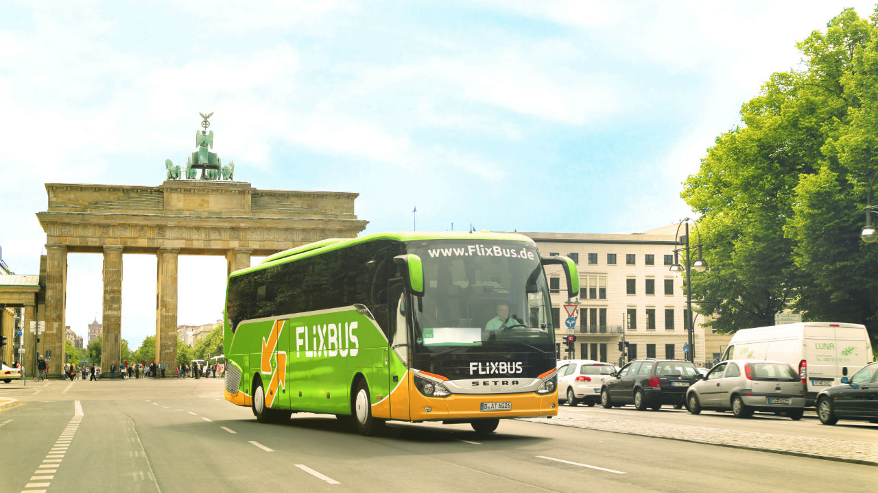 Unicornul din travel FlixBus cumpără brandurile Eurolines și isilines