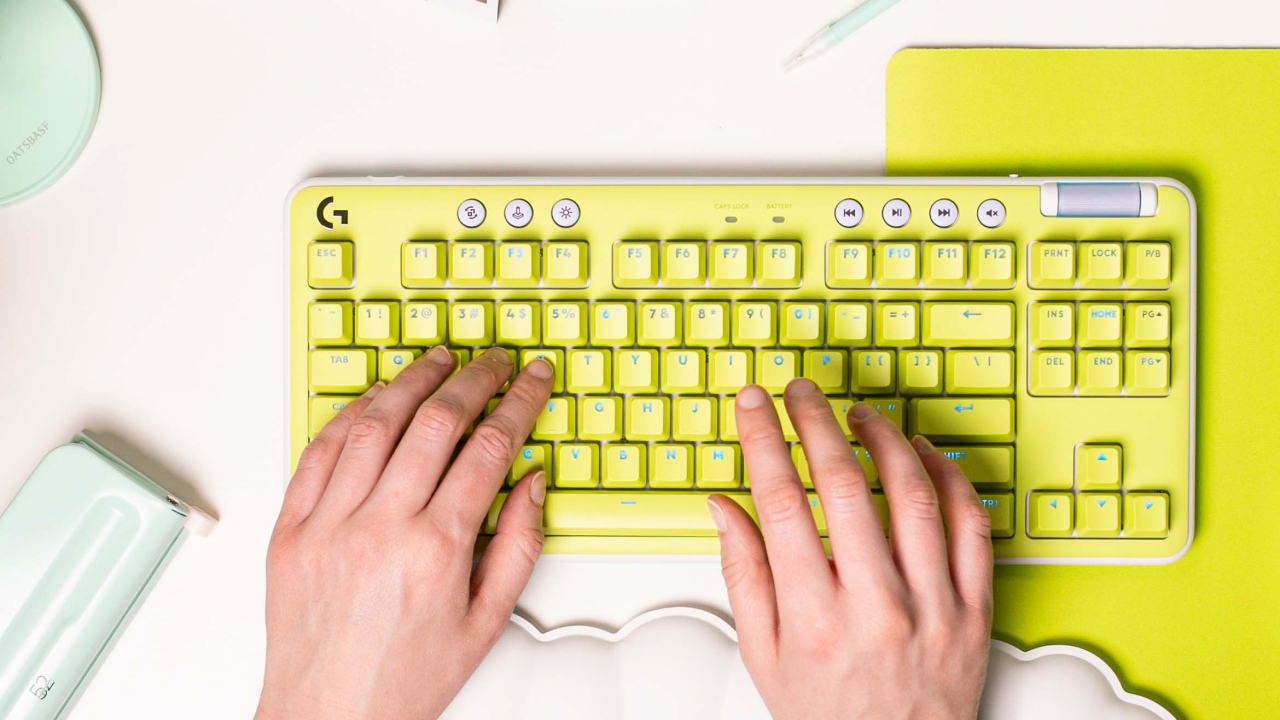 Logitech lansează colecția de periferice dedicată femeilor pasionate de gaming