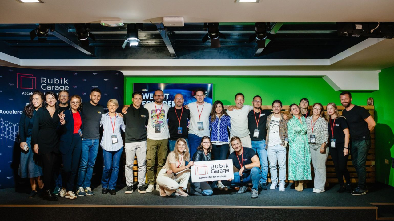 Demo Day pentru o nouă grupă a Rubik Garage: 12 startup-uri urcă pe scenă