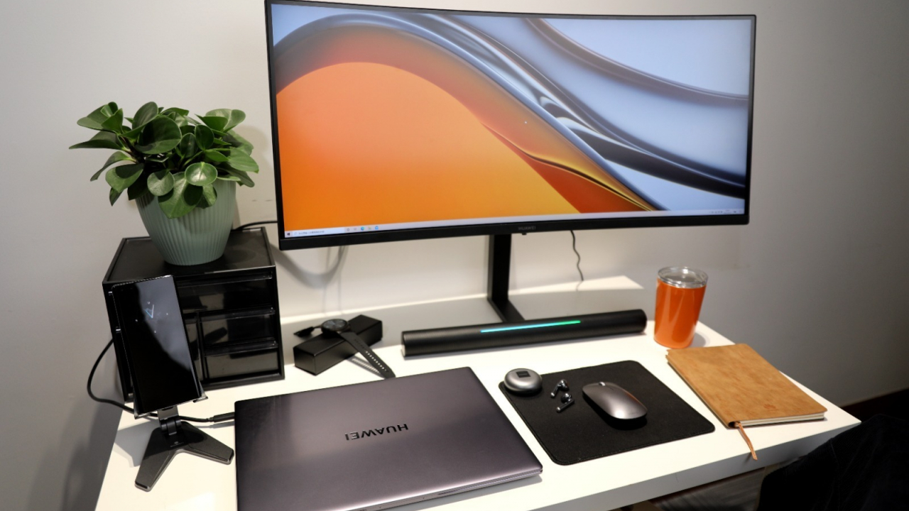 Acest nou HUAWEI MateBook 14 vine cu procesor Intel de generația a 11-a