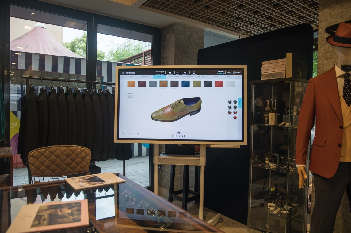 Tudor Tailor: Aplicație 3D să-ți faci pantofii singur&extindere în UE
