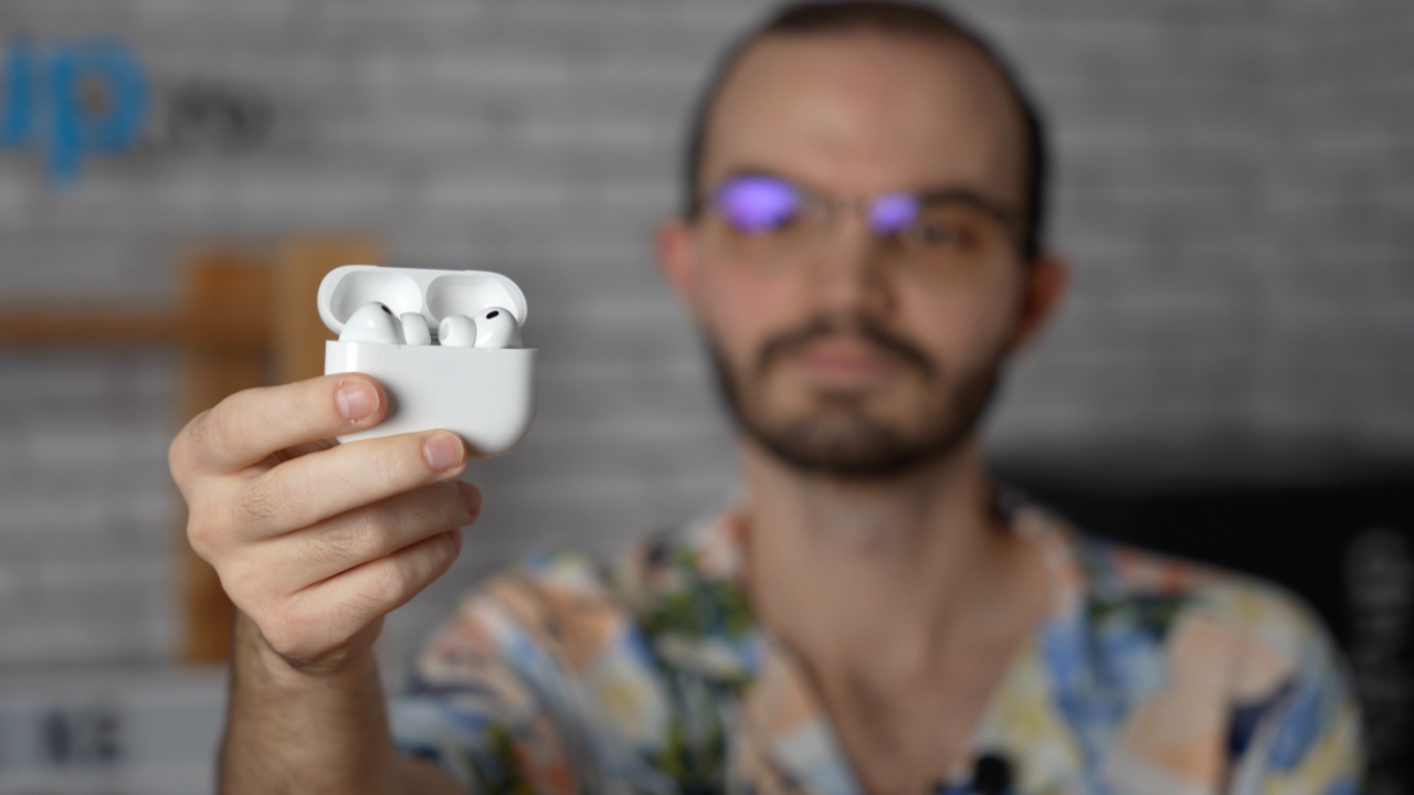 iFixit: AirPods Pro 3 sunt practic imposibil de reparat