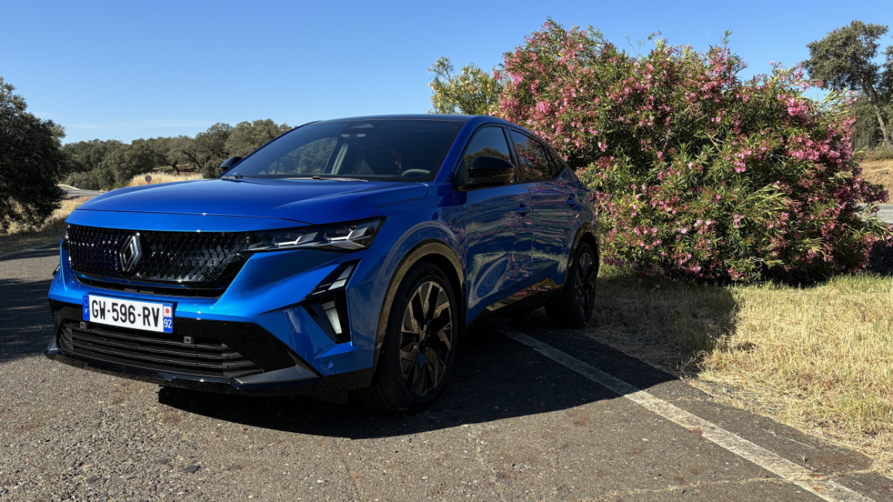 Test Drive Renault Rafale: Echilibrul dintre un SUV de familie și o mașină sport