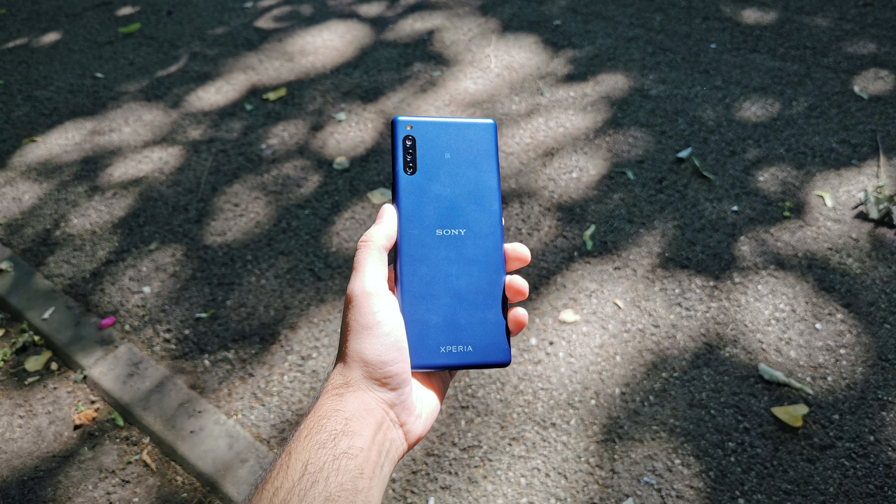 REVIEW Sony Xperia L4 - cât de bun este telefonul ieftin al Sony pentru 2020