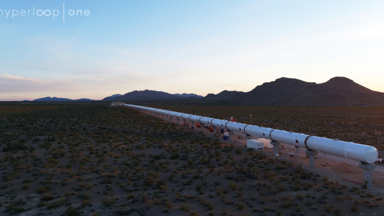 Richard Branson investește în Hyperloop One