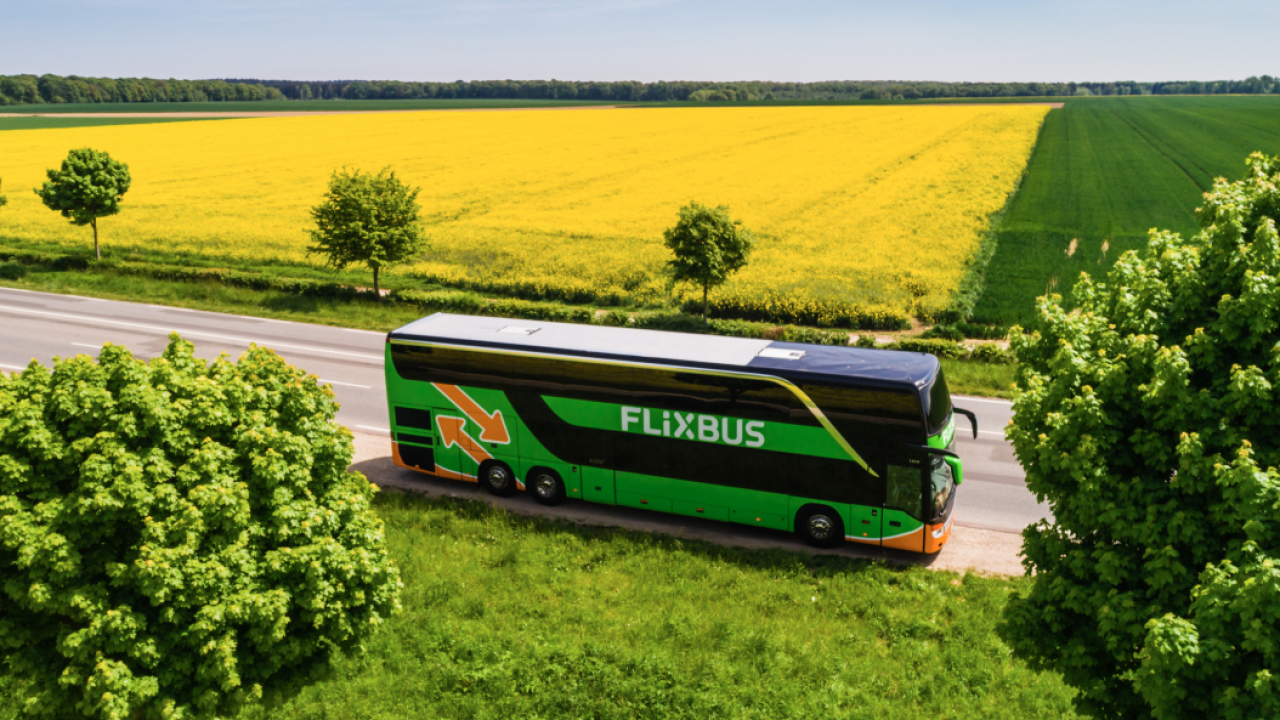 FlixBus, dezvoltare în România: linii spre litoralul din Bulgaria