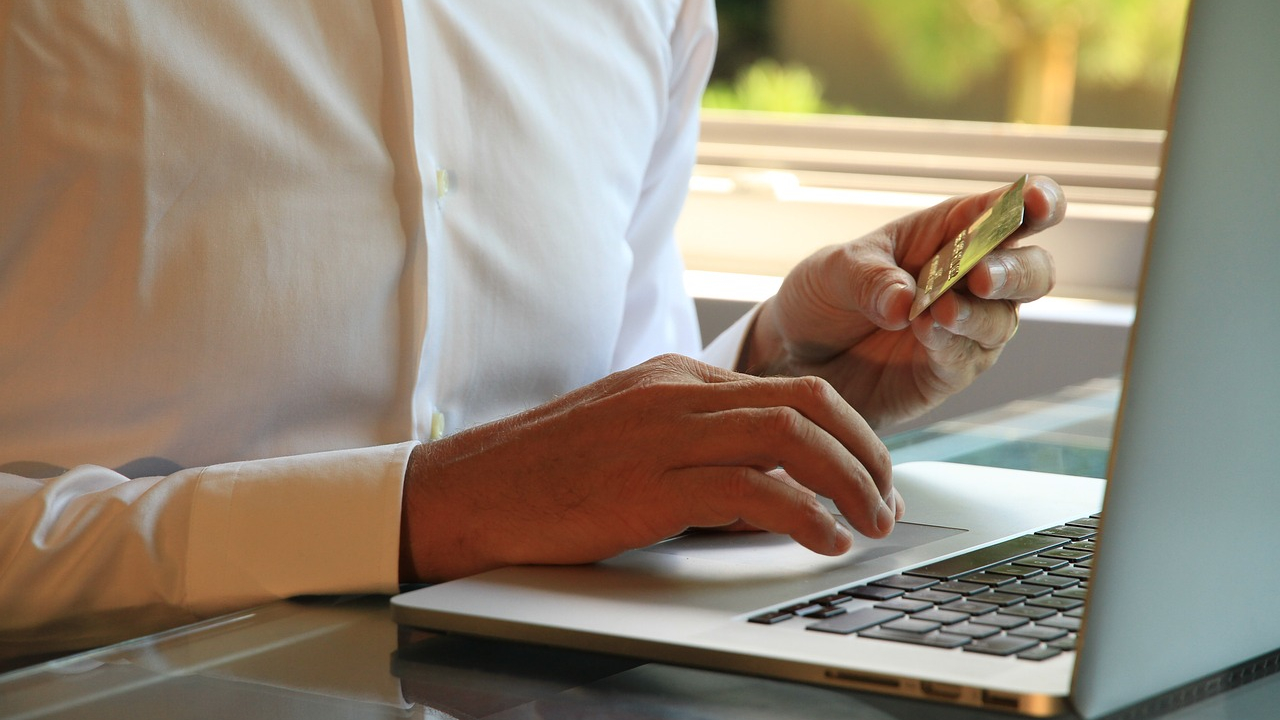 Strategii în ecommerce: Cum îți poți crește afacerea online în 2019