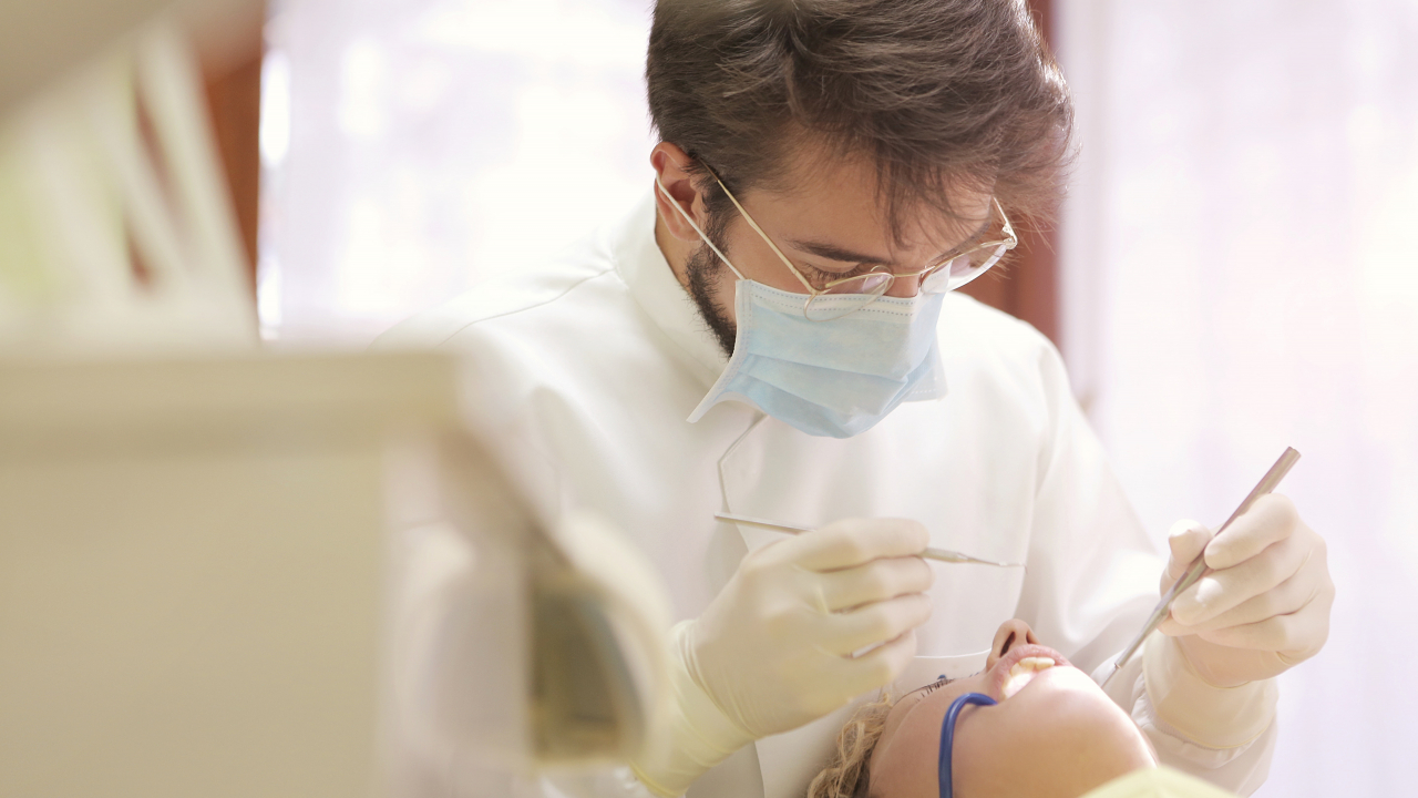 IziDoc, startup-ul românesc care permite firmelor să facă abonamente la dentist