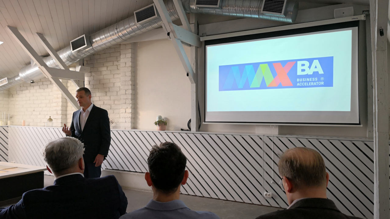 MAX BA te ajută să-ți crești afacerea prin optimizarea resurselor