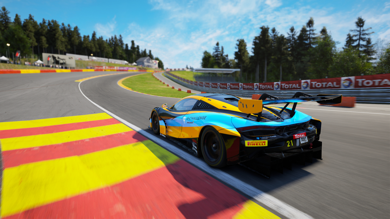 Logitech G Challenge România - competiție de esports pentru pasionații de curse