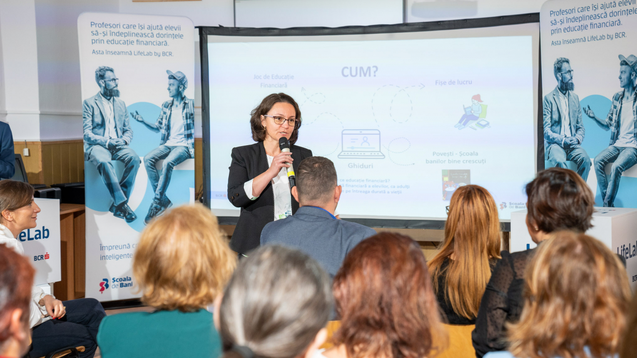 BCR lansează programul-pilot de educație financiară și de viață LifeLab