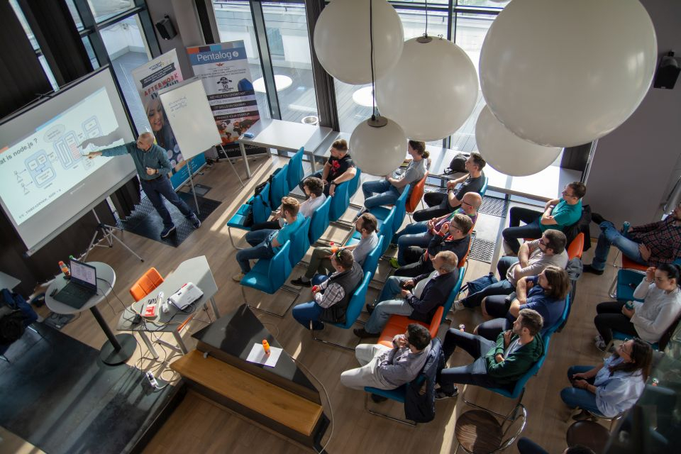 Joburi în IT: Pentalog caută 1.000 de specialiști IT. Nu cere prezență la birou