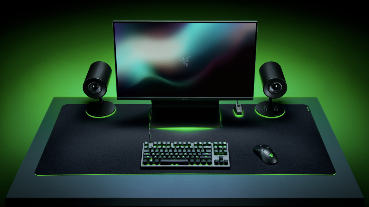 Razer Gigantus V2 e „covorul” uriaș pentru mouse-ul și biroul tău