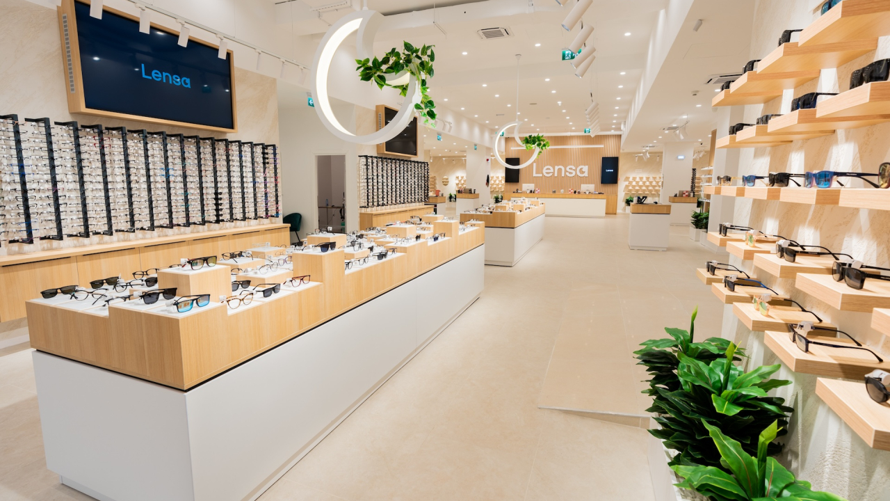 Lensa, venituri de 207 milioane de lei în 2023, în creștere cu 54% față de 2022