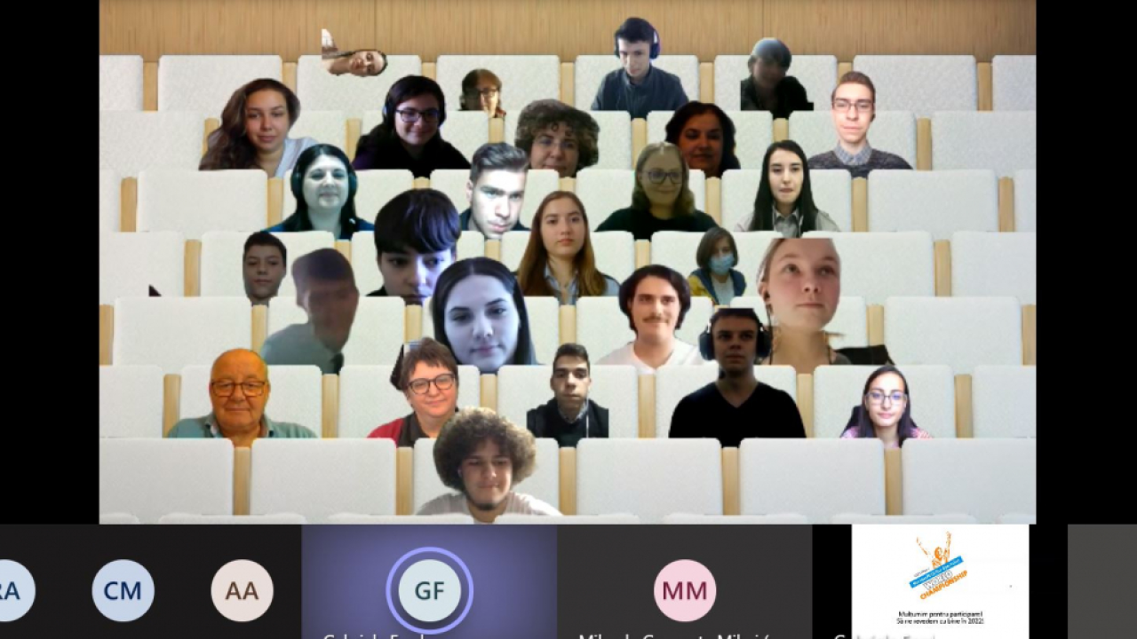 La fotbal nu putem, la Microsoft Office da: tineri români la Campionatul Mondial