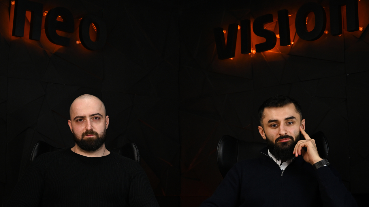 10 companii din România pot testa inteligența artificială cu ajutorul românilor de la <span class="title-highlight">Neo xAI</span>