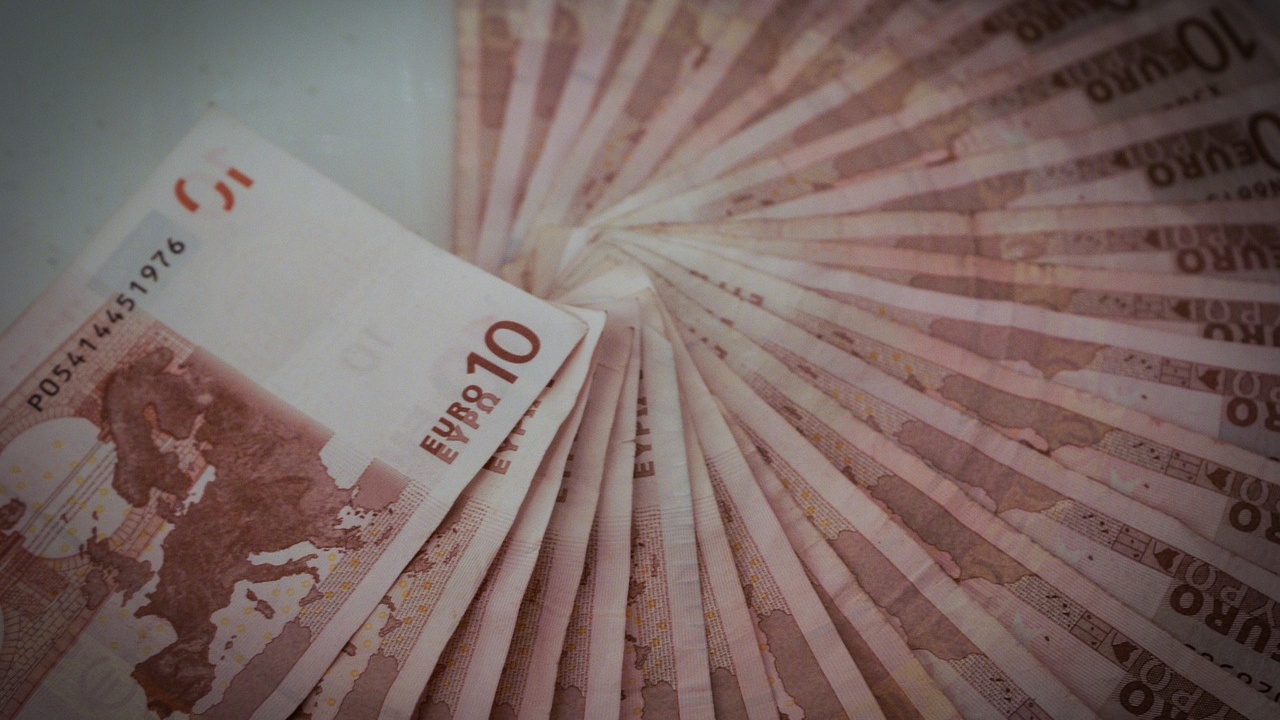 Programe care te învață să faci planuri de afaceri și te finanțează