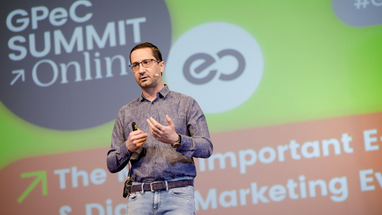 Cum fac românii cumpărături online? Toate obiceiurile lor din pandemie