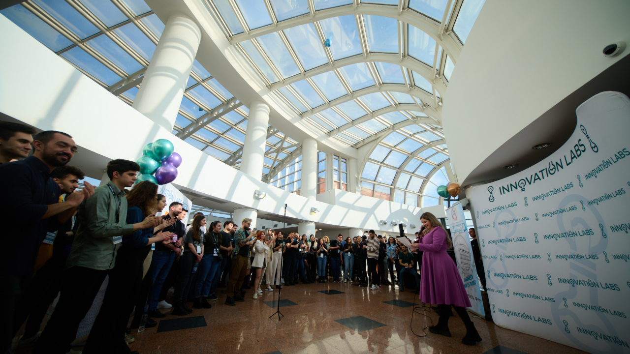 Înscrieri deschise la hackathoanele <span class="title-highlight">Innovation Labs</span> din toate orașele