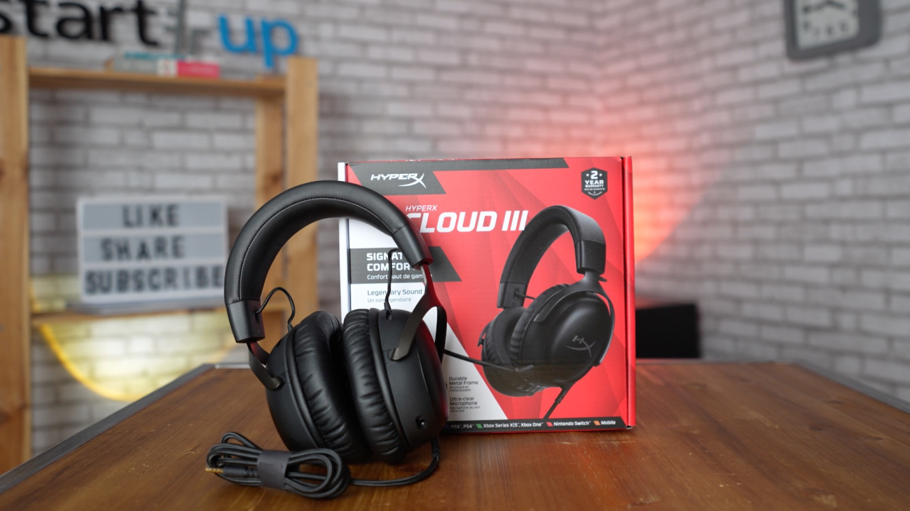 REVIEW HyperX Cloud III - cele mai confortabile căști