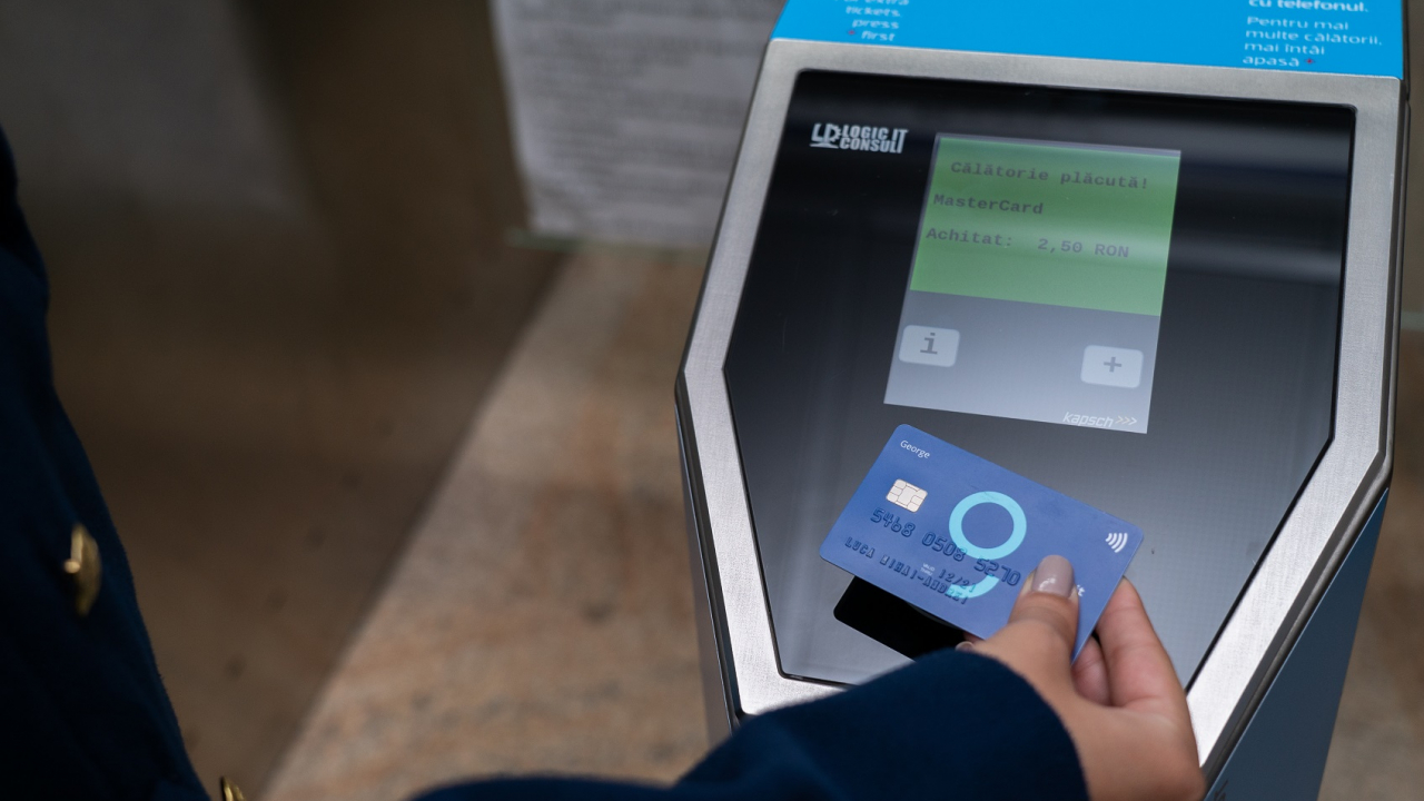 Românii, campioni la contactless în transport. 22.400.000 de tranzacții în 3 ani