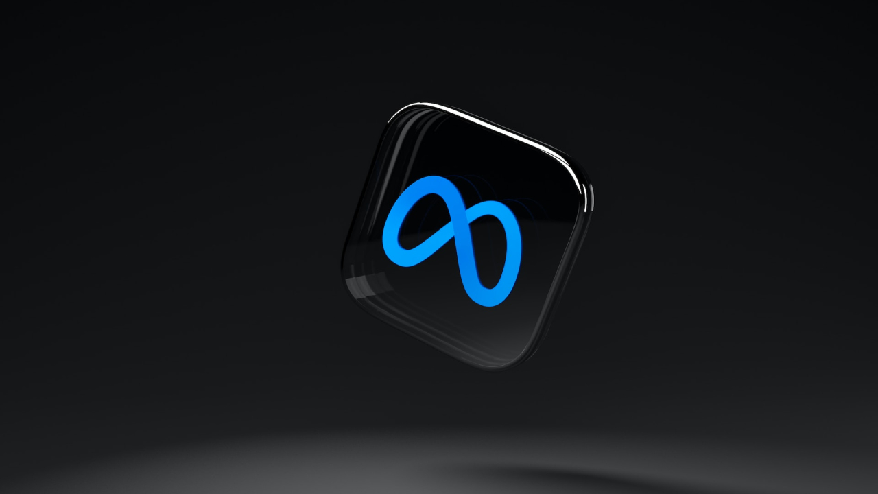 ​​Meta (Facebook & WhatsApp) amenință că iese din Europa după o amendă record