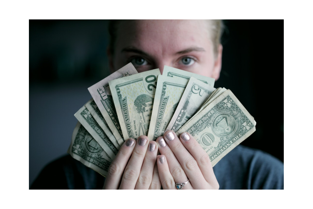 Cum să Faci Bani online: 56 idei de Câștig rapid +9 site-uri care plătesc