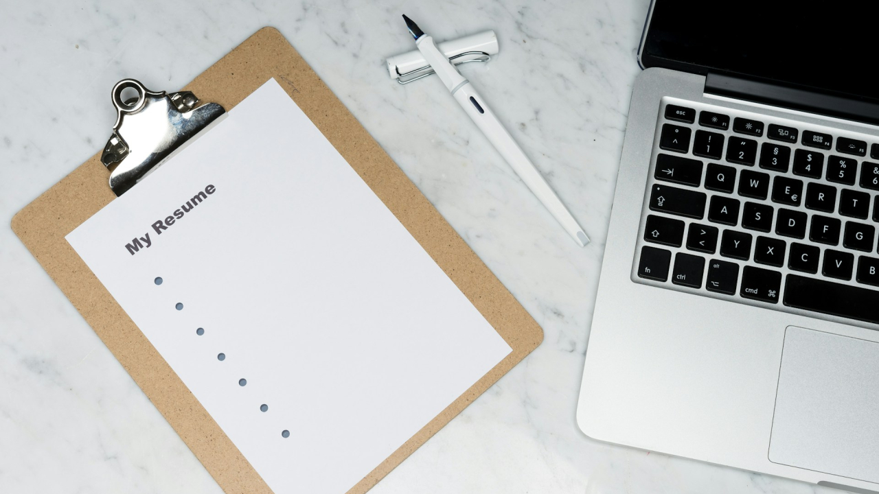 Piața muncii, după 6 luni din 2024: sectoarele cu cele mai multe oferte