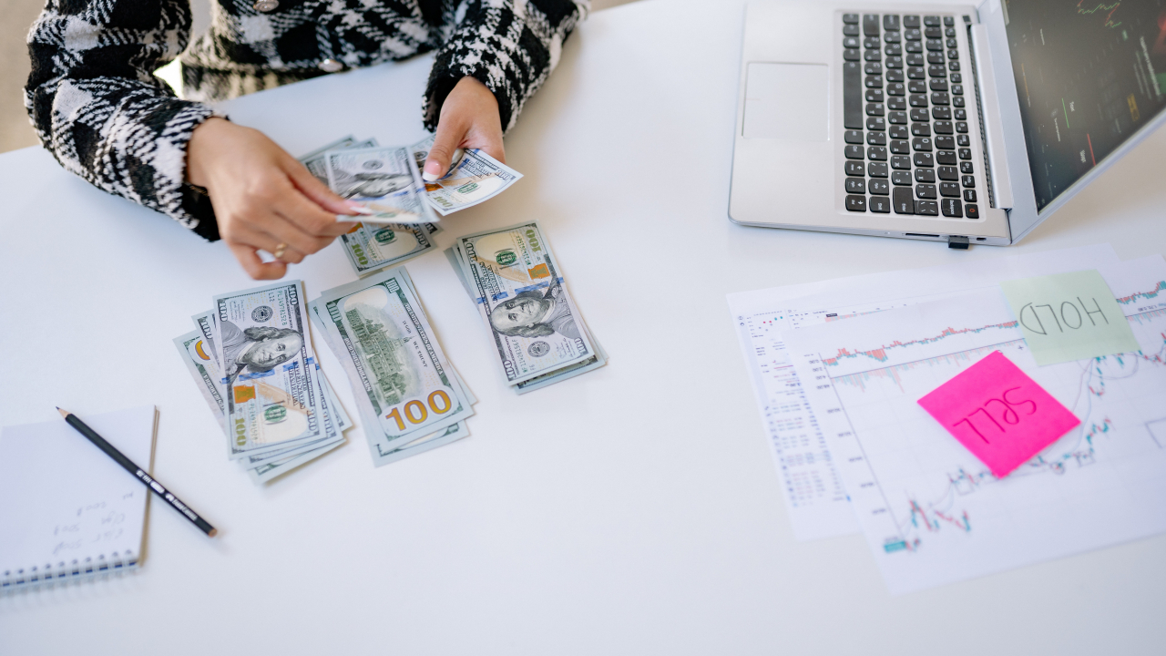 România de pe azi pe mâine: 66,5% din români spun că nu au deloc economii